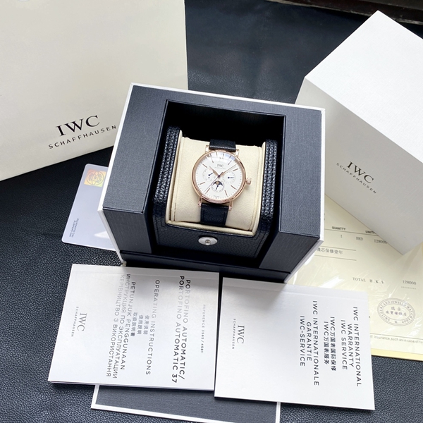 アイ・ダブリュー・シー着用イメージ